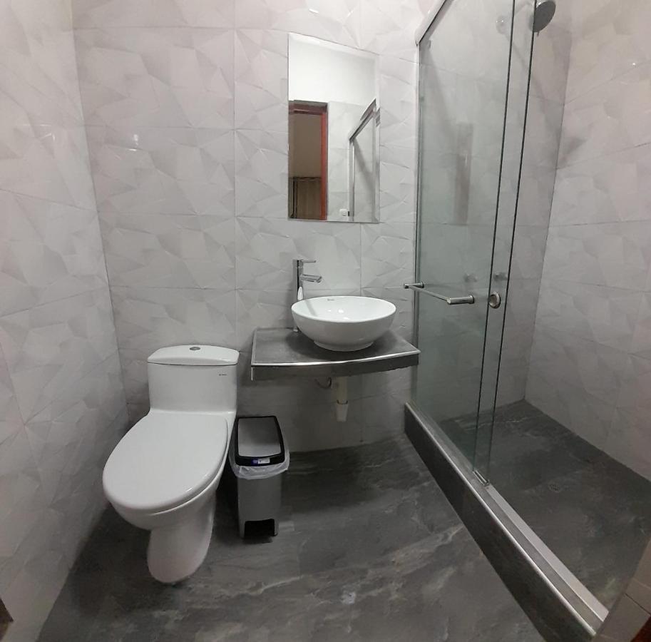Ronald Hotel Churin Εξωτερικό φωτογραφία
