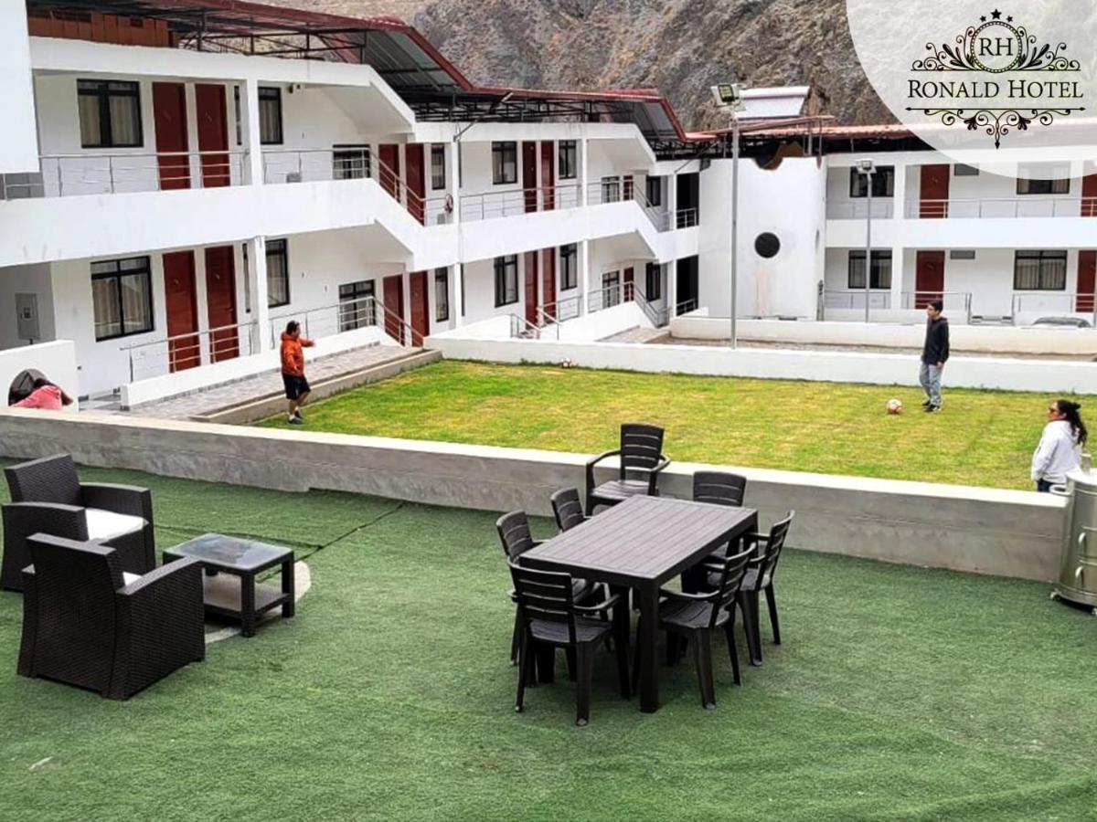 Ronald Hotel Churin Εξωτερικό φωτογραφία
